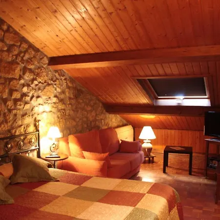 Hotel Y Estudios- 