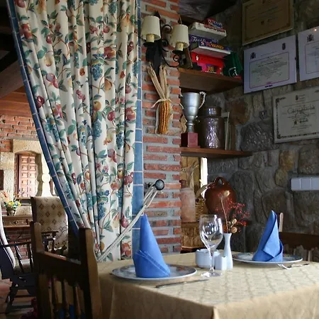 Hotel Y Estudios- 