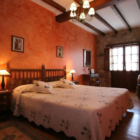 De Cantabria El Solar -cenas Típicas Y Gintonic- Bar -terraza Panorámica 4* Galizano