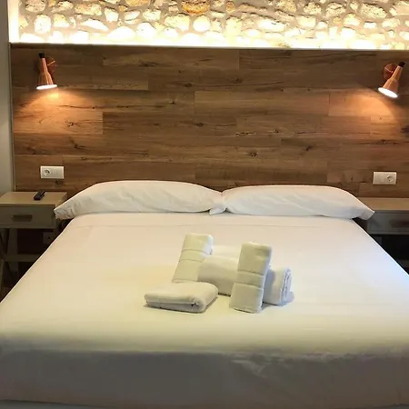 Hotel Y Estudios- 