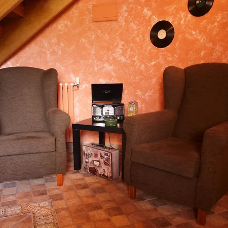 Hotel Y Estudios- 