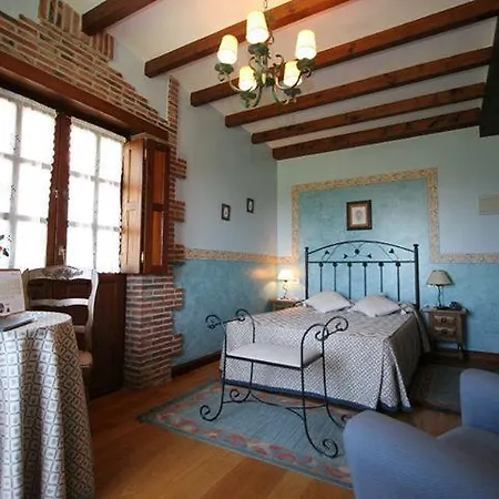 Hotel Y Estudios- 